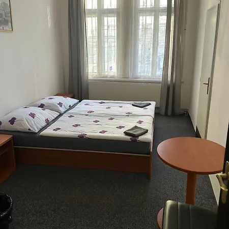 Loftel V Centru Ostravy Maison d'hôtes *